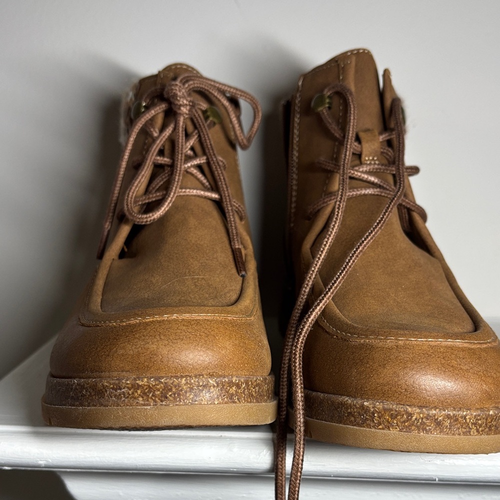 Lace-Up Brown Ankle Boots - Picture 2 of 7